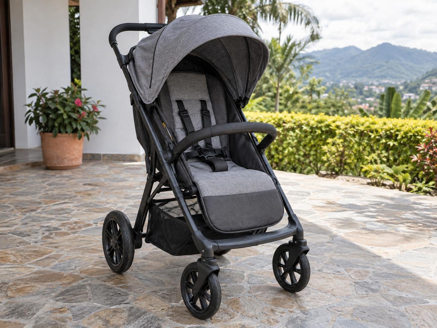 Coche infantil plegable con capota